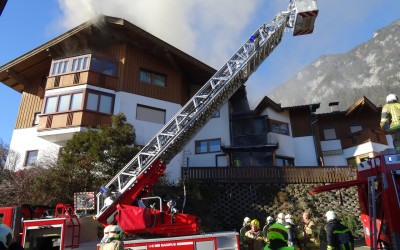 Feuerwehren verhindern Großschaden in Unterlangkampfen 29.12.2015